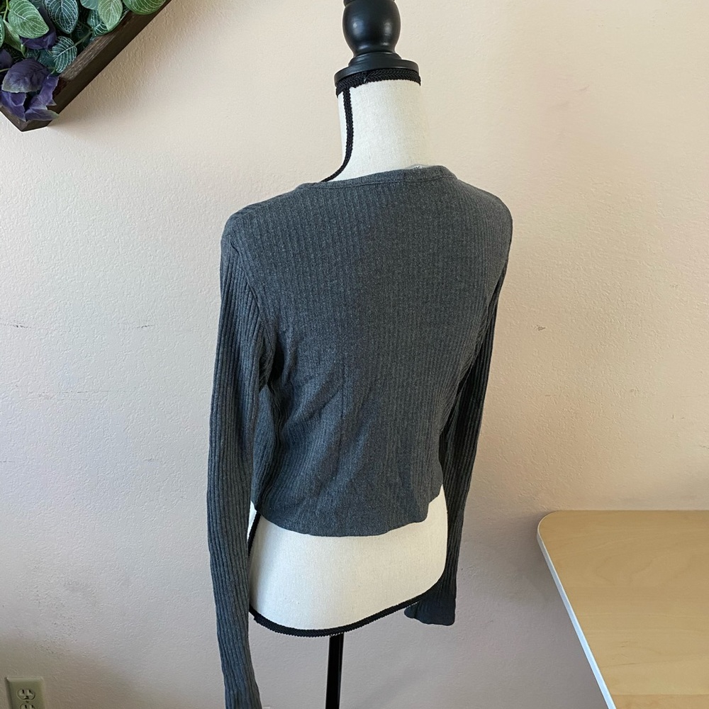 Brandy Melville Crop Top Sz OS - Picture 3 of 3